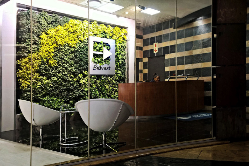4 Easy Ways to Make a Lasting Impression with an Office Reception Area