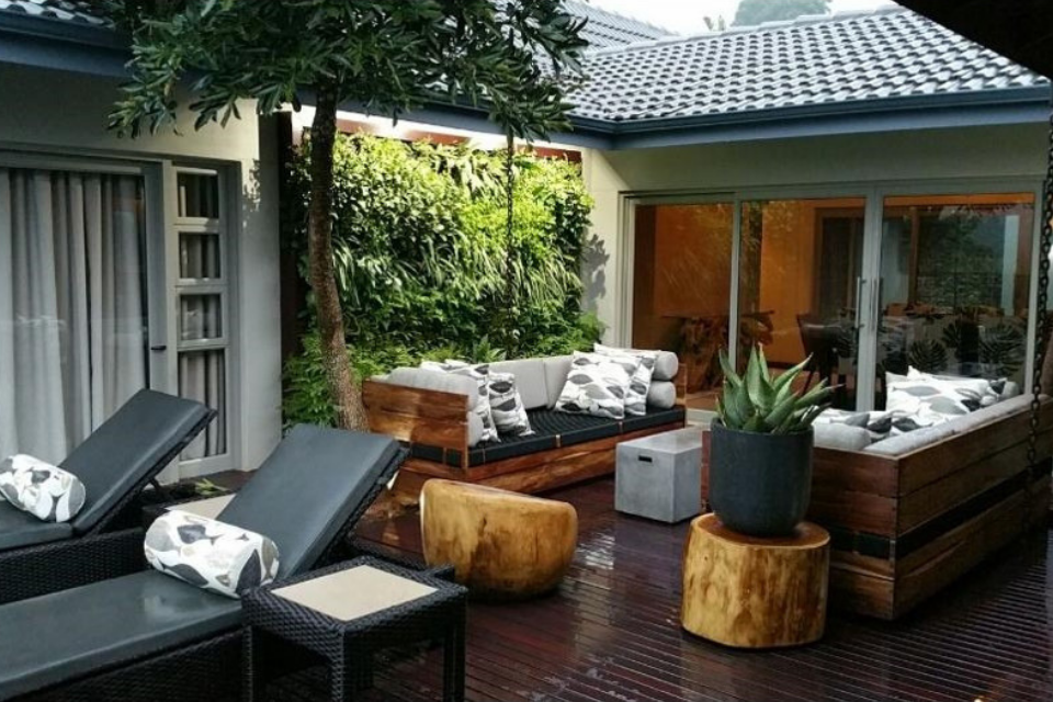 Inspiration: Vertical Gardens in Small Spaces [GALLERY]