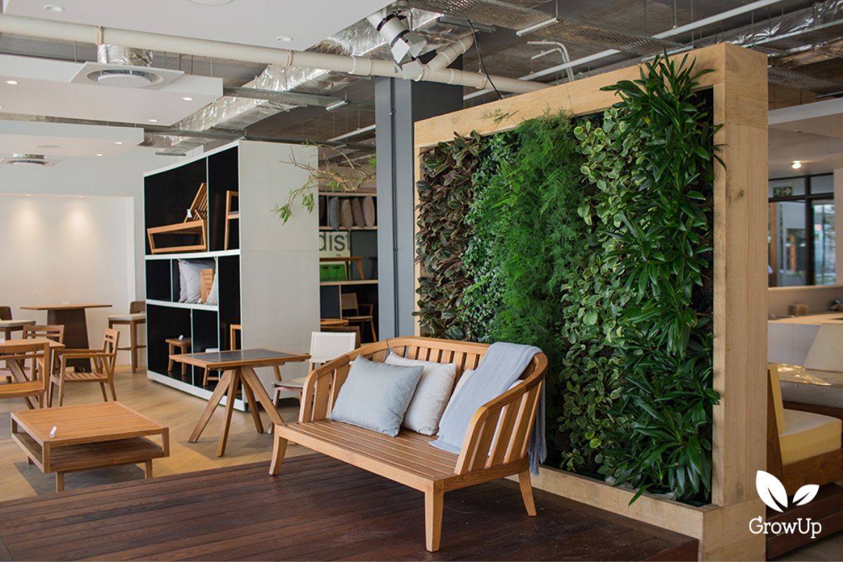 Indoor living wall 